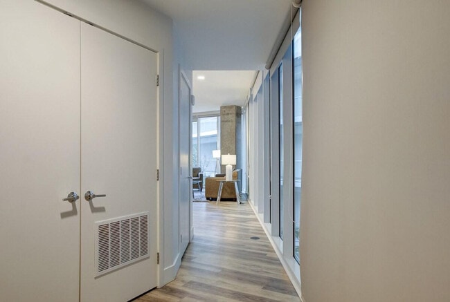 Building Photo - 100 Park Blvd