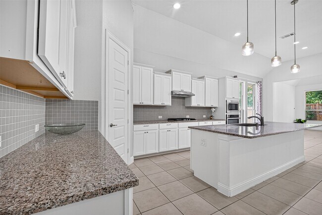 Building Photo - 13326 Lake Chesdin Rd