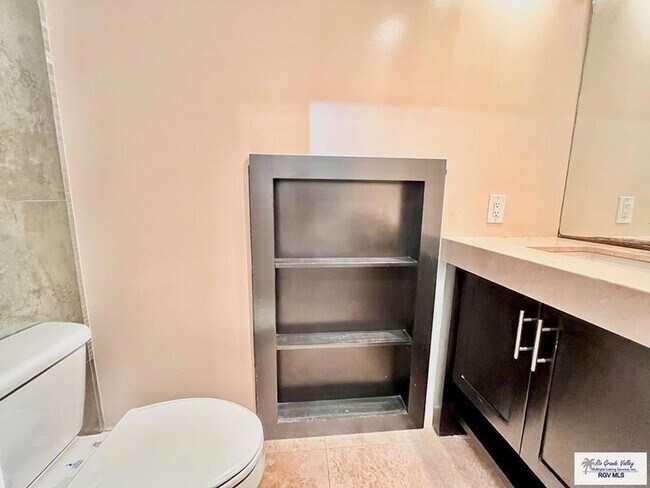 Building Photo - 6744 Central Blvd