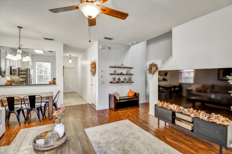 Building Photo - 2761 Retreat View Cir