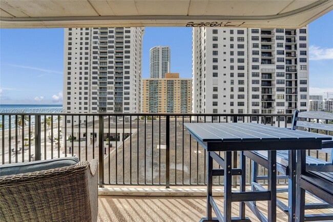 Building Photo - 2201 S Ocean Dr