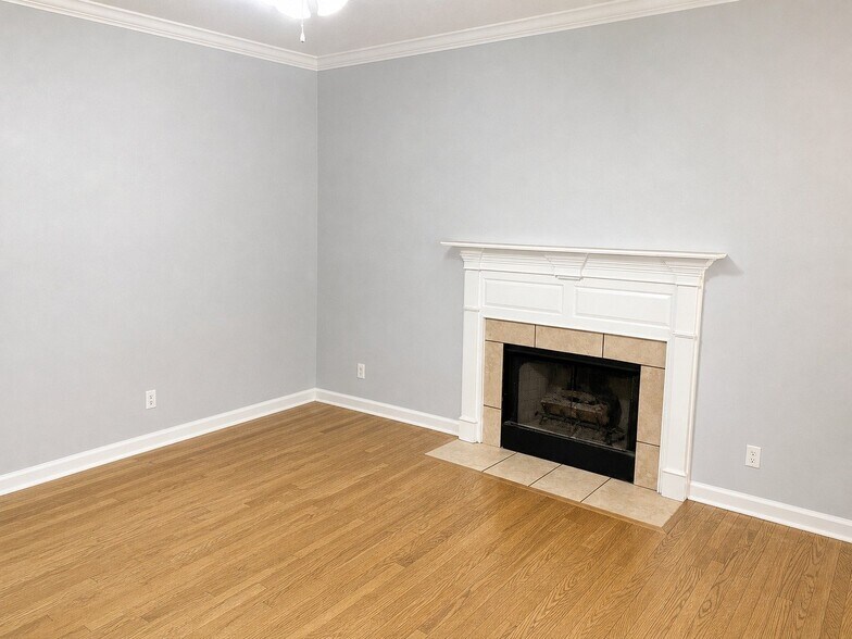 Building Photo - 1020 Chevis St