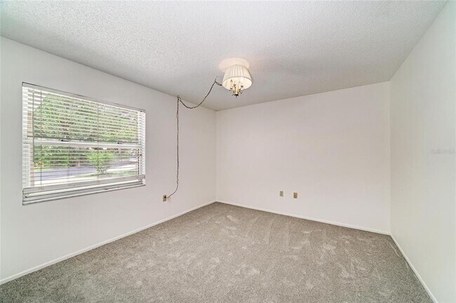 Building Photo - 4863 Village Garden Dr
