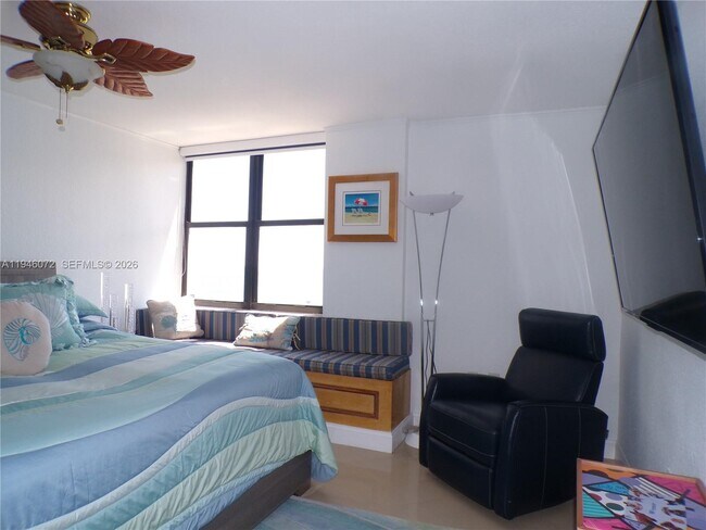 Building Photo - 6450 Collins Ave