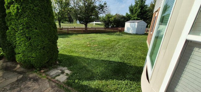 Building Photo - 2999 Iowa Ct