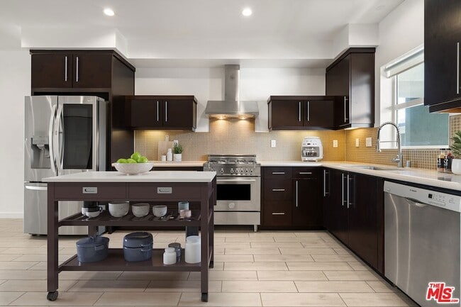 Building Photo - 13045 Pacific Promenade