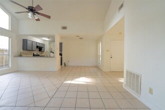 Building Photo - 1423 Valley Landing Dr