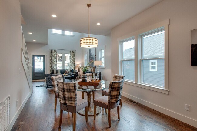 Building Photo - Amazing Location - 3 Bed, 2.5 Bath w/ Vaulted Ceilings and Covered Deck