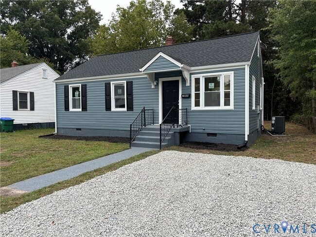 Primary Photo - 1004 Hill Top Dr