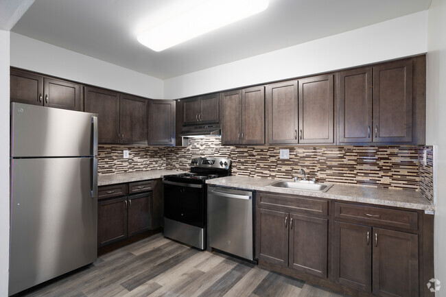 Interior Photo - Knights Crossing