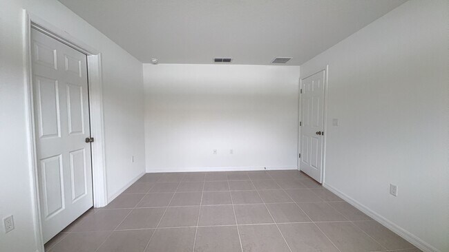 Building Photo - BRAND NEW Beautiful 4-bedroom, 3-bathroom ...