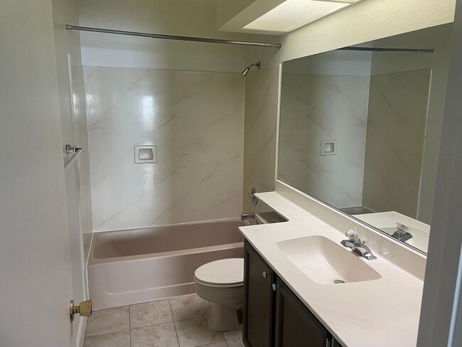 Building Photo - Beautiful Northwest Reno Location!