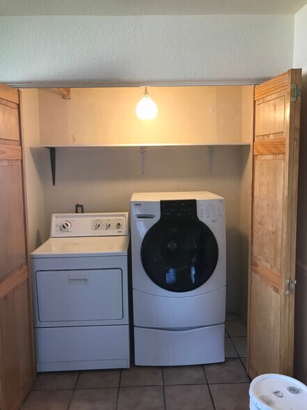 Building Photo - 5110 Clay St