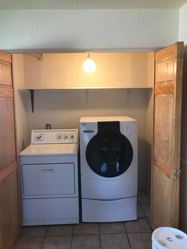 Building Photo - 5110 Clay St