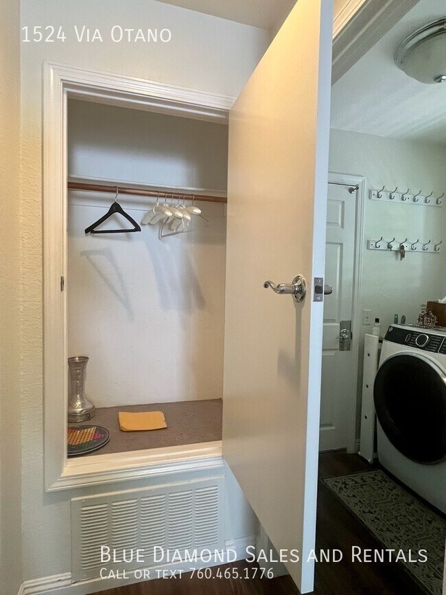 Building Photo - 1524 Via Otano