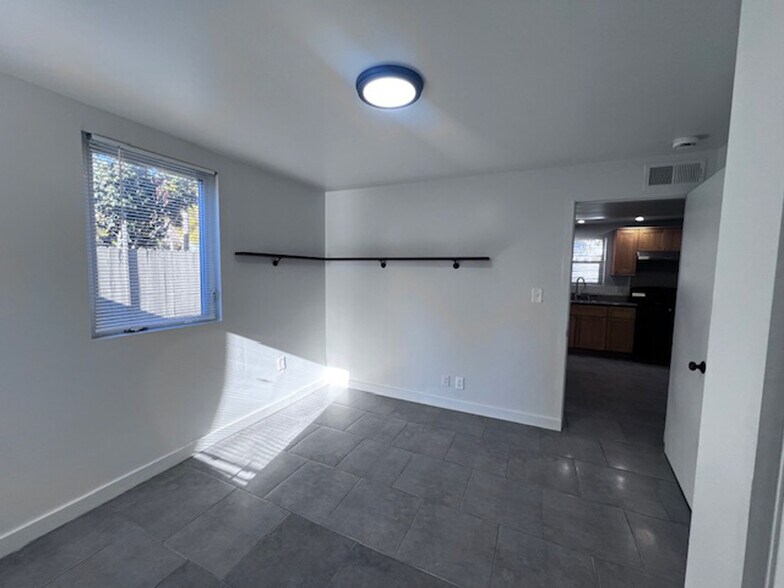 Building Photo - 1037 Peralta St