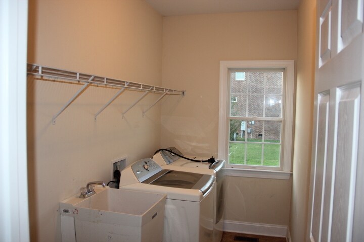 Building Photo - 5009 Groves Edge Ln
