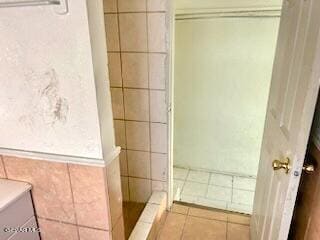 Building Photo - 2526 Yandell Dr