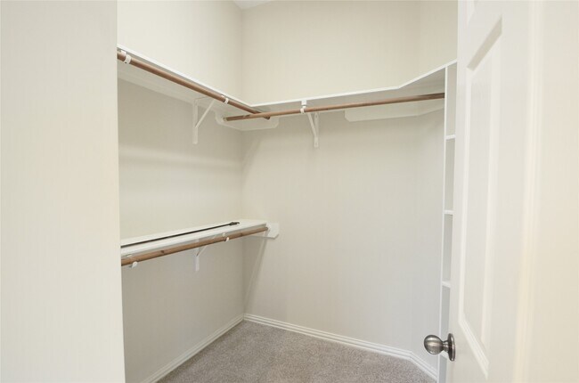 Building Photo - 5702 Fleethaven Ct