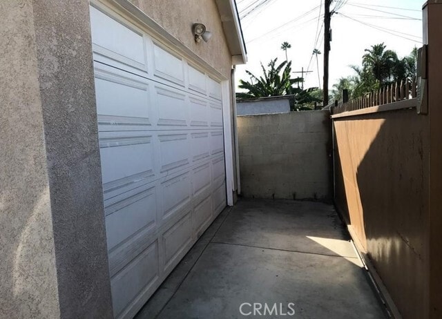 Building Photo - 635 E 79th St