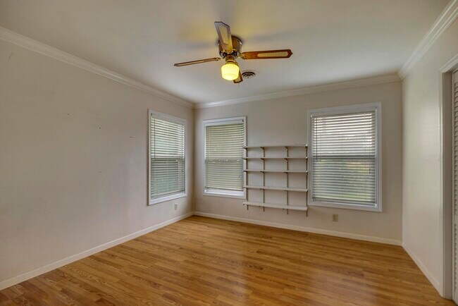 Building Photo - 134 Hiler Rd