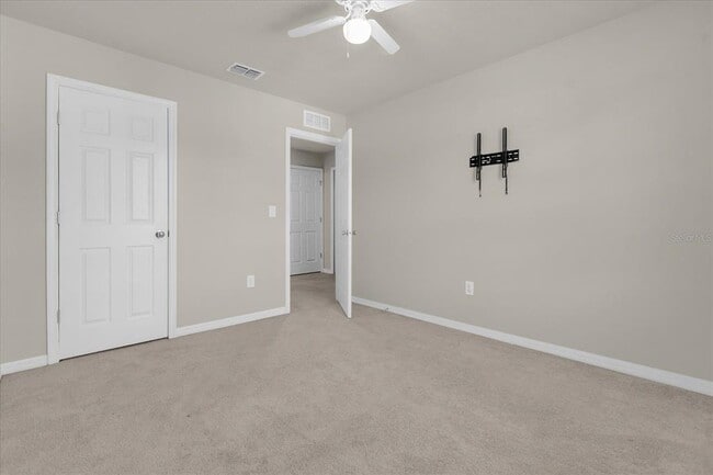 Building Photo - 2742 Red Horse Dr