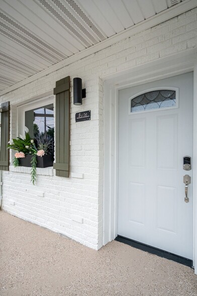 Studios private entrance - 1222 E Vaile Ave