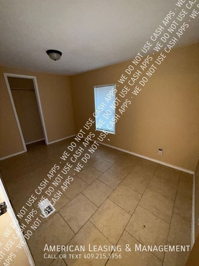 Building Photo - 2909 S Chestnut St