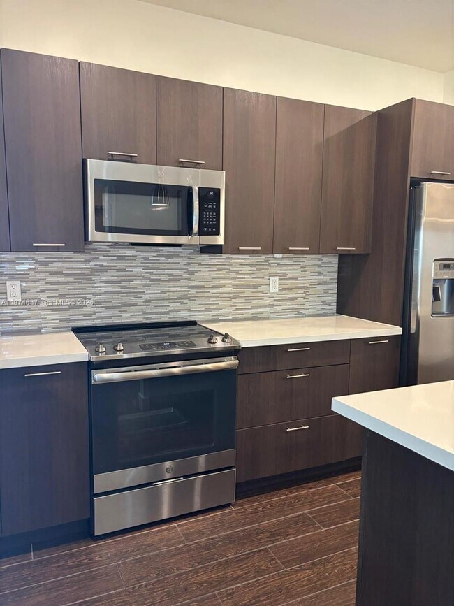 Building Photo - 4700 NW 84th Ave