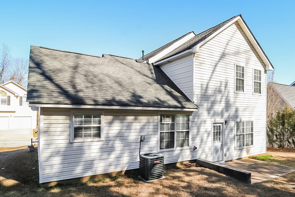 Building Photo - 444 Gresham Dr