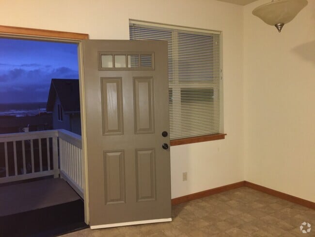 Building Photo - 862 Aqua Vista Loop