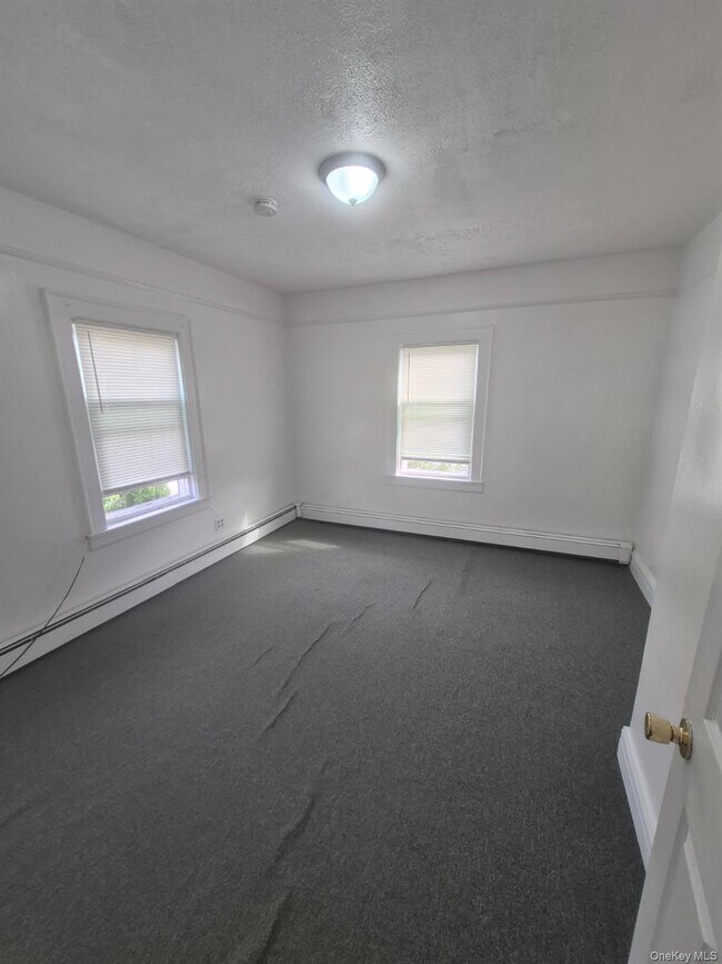 Building Photo - 86 Woodlawn Ave