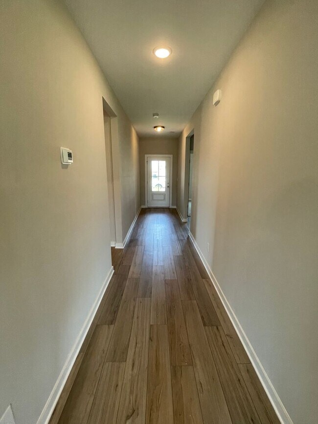 Building Photo - Home for Rent in Meridianville, AL!!! Avai...