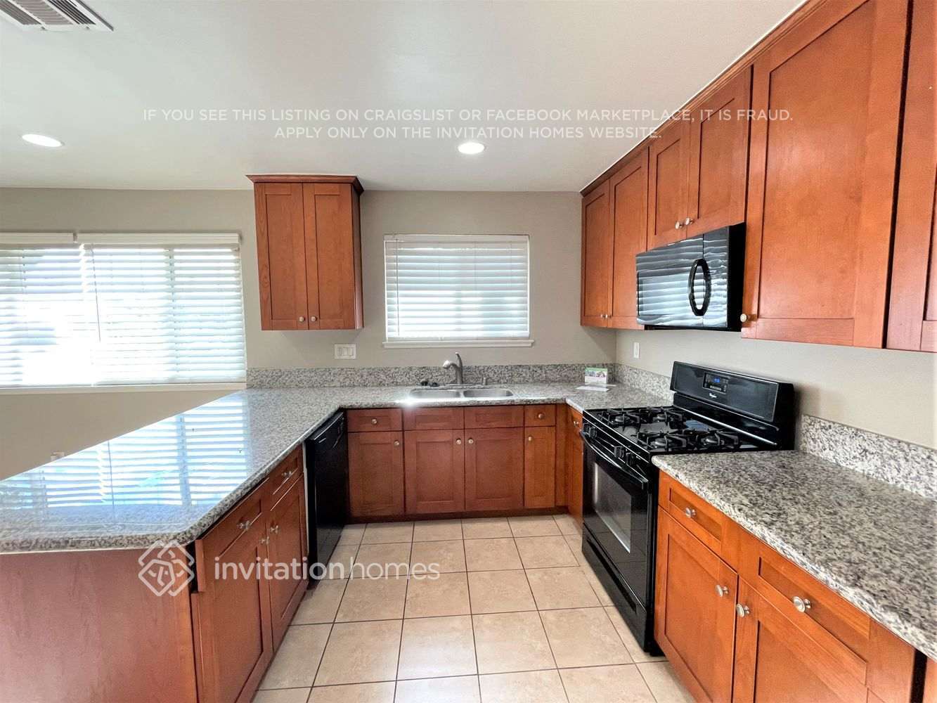 Building Photo - 16455 Ludlow St