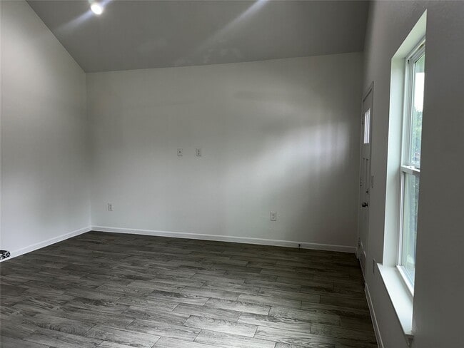 Building Photo - 16686 E Lynbrook