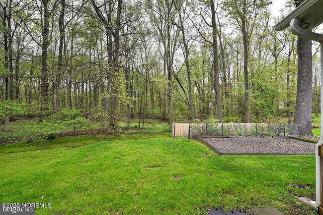 Building Photo - 19 Monterey Dr