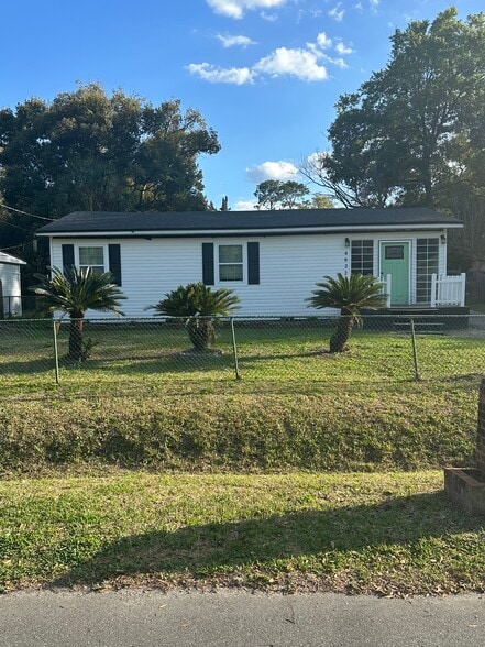 Building Photo - 4622 Suffolk Ave