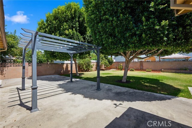 Building Photo - 1225 W Glenmere St