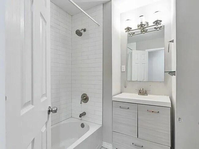 Building Photo - Coming Soon! 5BR/2BA | Newly Renovated Single Family Home | 1-Car Garage Parking | Fenced yard!