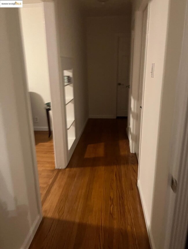 Building Photo - 640 Myrtle Ave