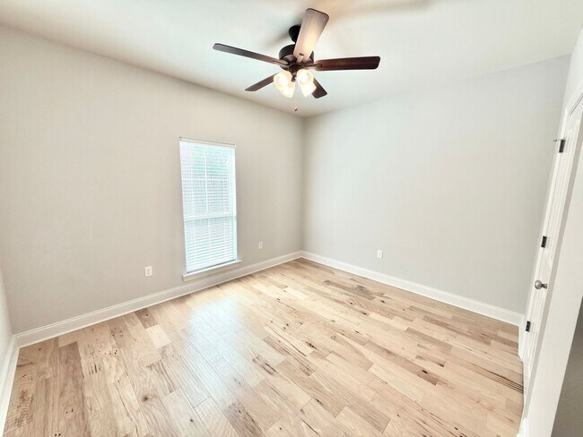 Building Photo - 7704 Ibiza Dr