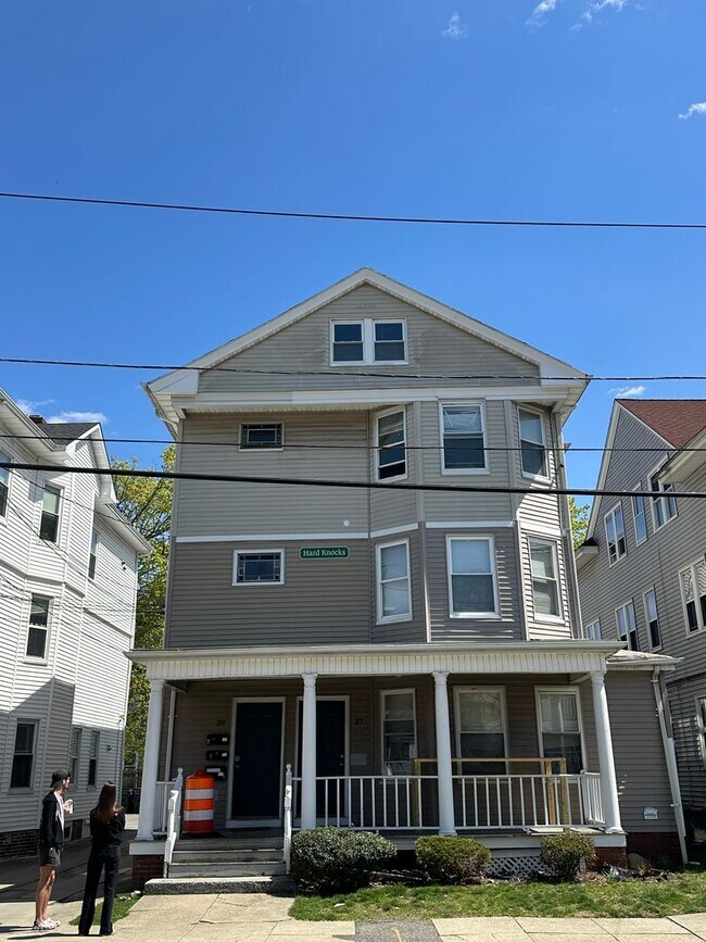 Building Photo - 37-39 Pembroke Ave  - Unit #2