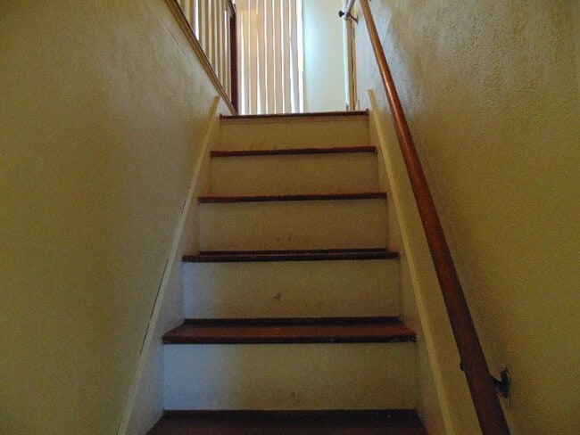 Building Photo - Adorable 3BD Home with Tons of Vintage Charm!