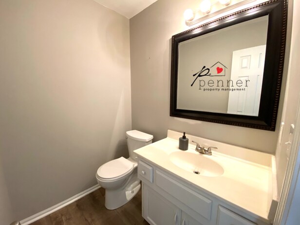 Building Photo - 2207 Cherokee Dr