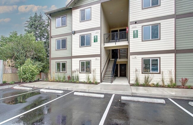 Building Photo - 404 NE 117th Ave