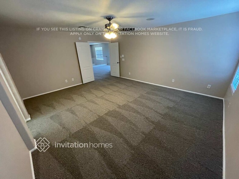 Building Photo - 4107 S 55th Dr