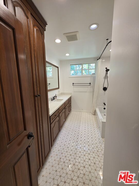 Building Photo - 22814 Dolorosa St