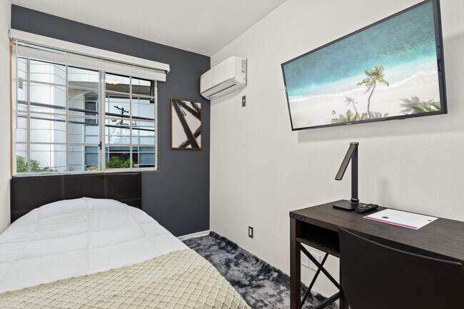 Building Photo - 10777 Ashton Ave