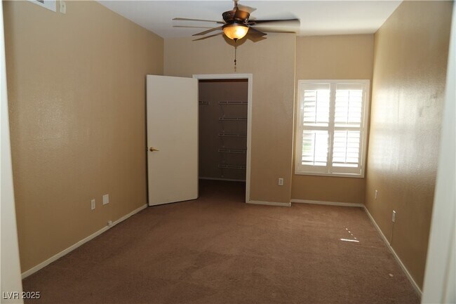 Building Photo - 8250 N Grand Canyon Dr