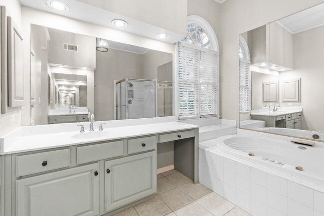 Building Photo - 2637 Forest Meadow Ln